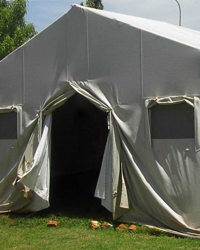 Изготавливаем солдатские палатки в Соледаре вместимостью <strong>до 70 человек</strong>